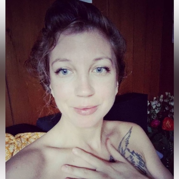 Meet your Posher, Cassidy - Picture 4 of 5